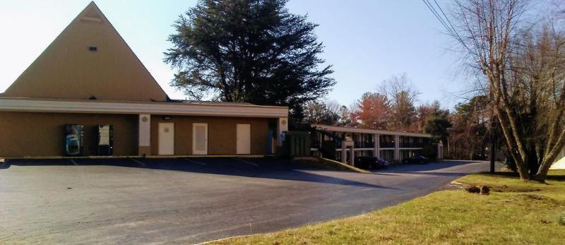 Super 8 By Wyndham Asheville Airport Fletcher Exterior foto